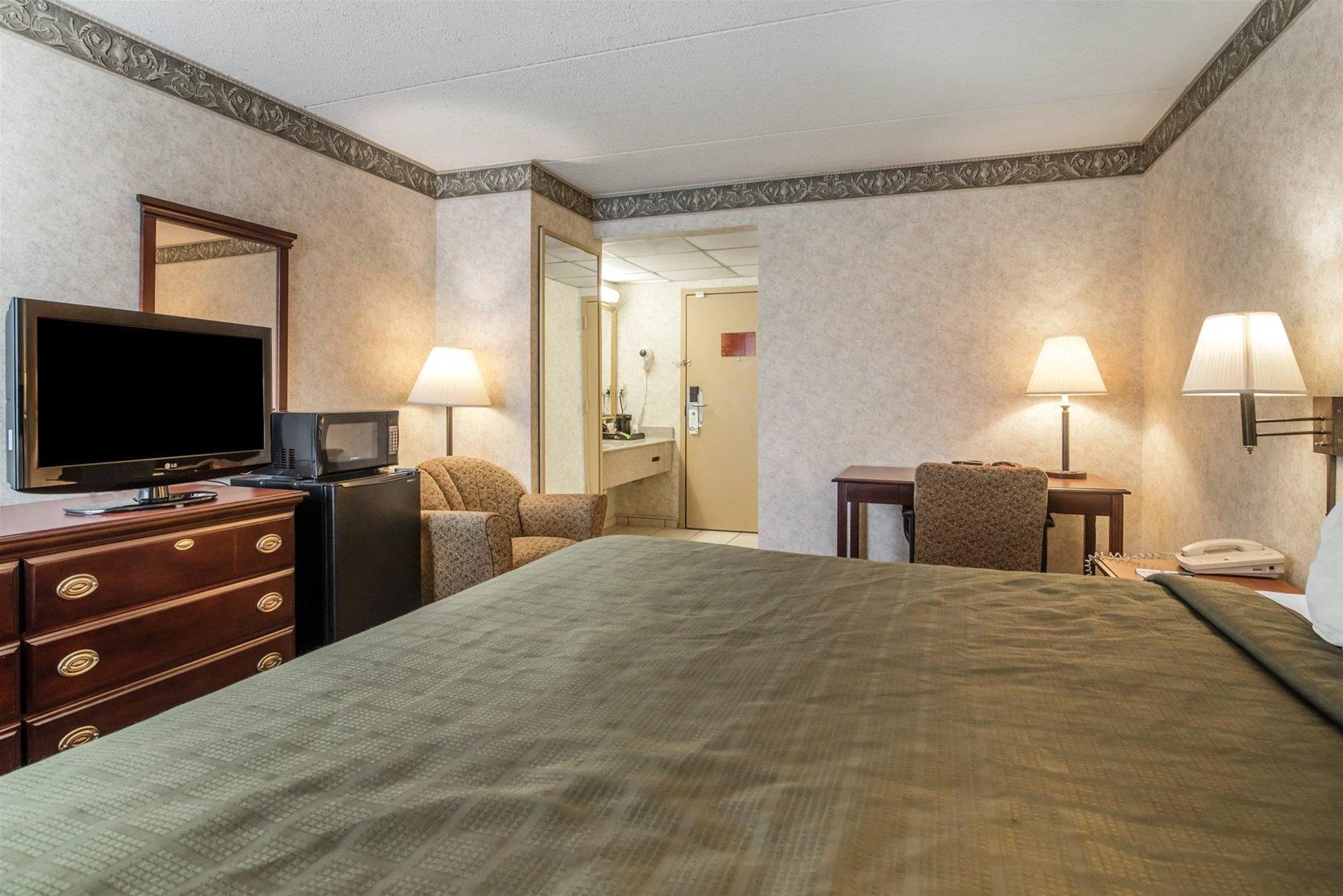Comfort Inn & Suites Liverpool - Syracuse North Exterior photo
