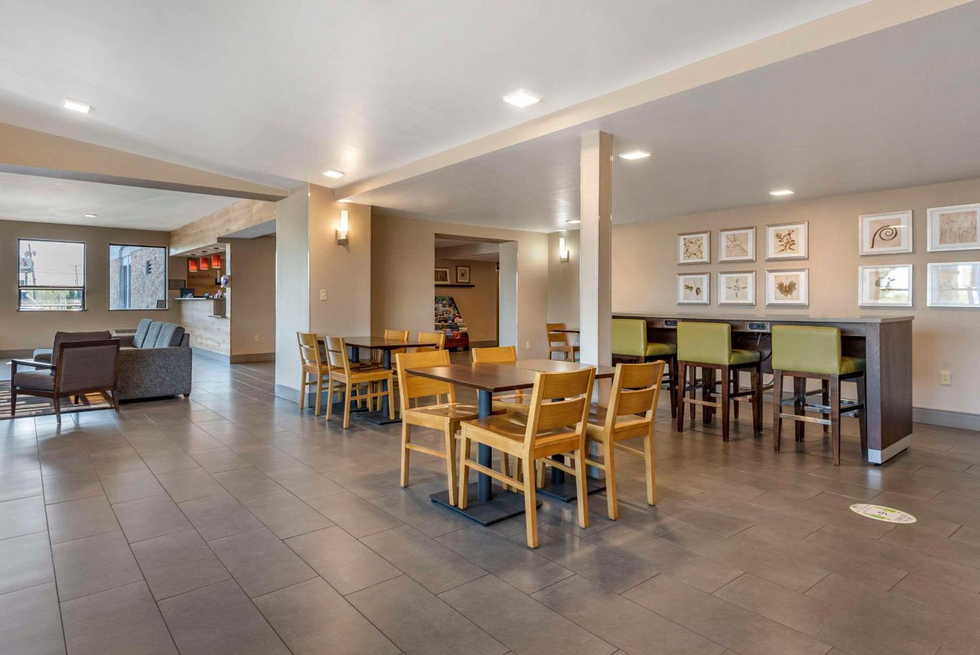 Comfort Inn & Suites Liverpool - Syracuse North Exterior photo