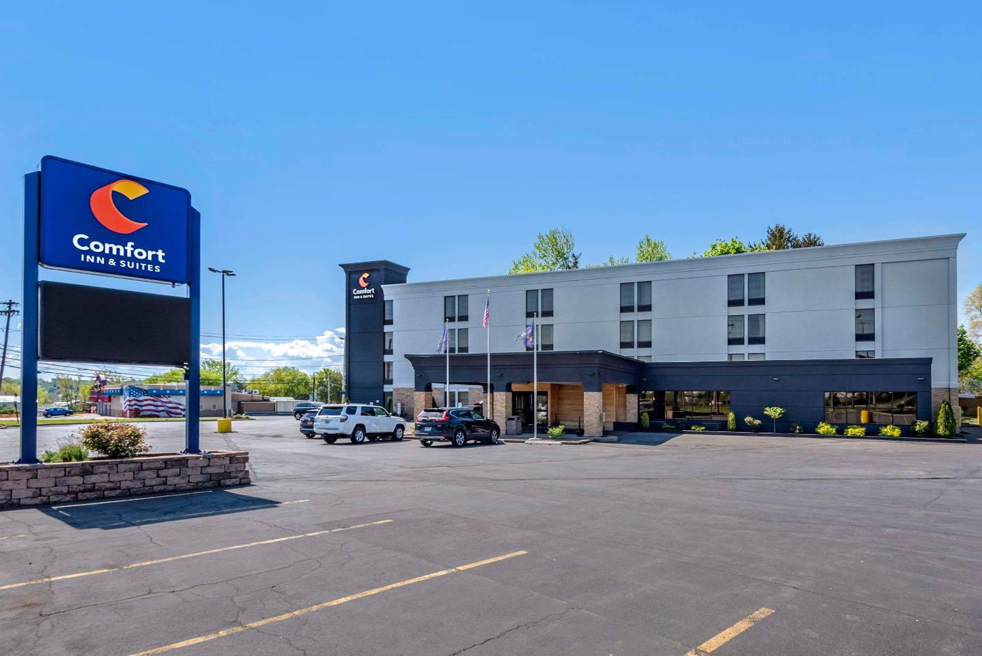 Comfort Inn & Suites Liverpool - Syracuse North Exterior photo