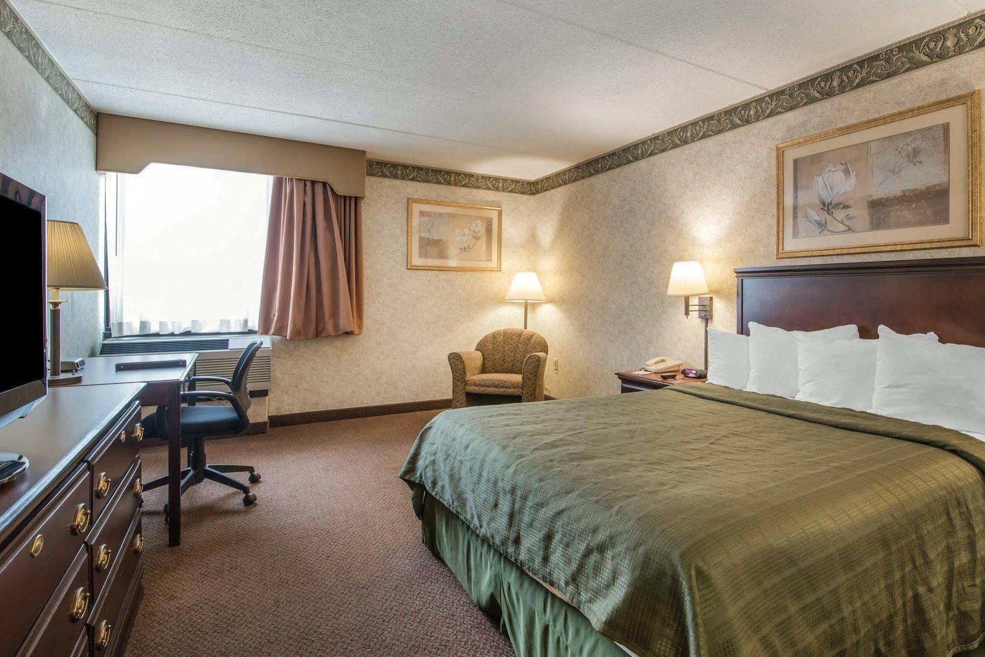 Comfort Inn & Suites Liverpool - Syracuse North Exterior photo