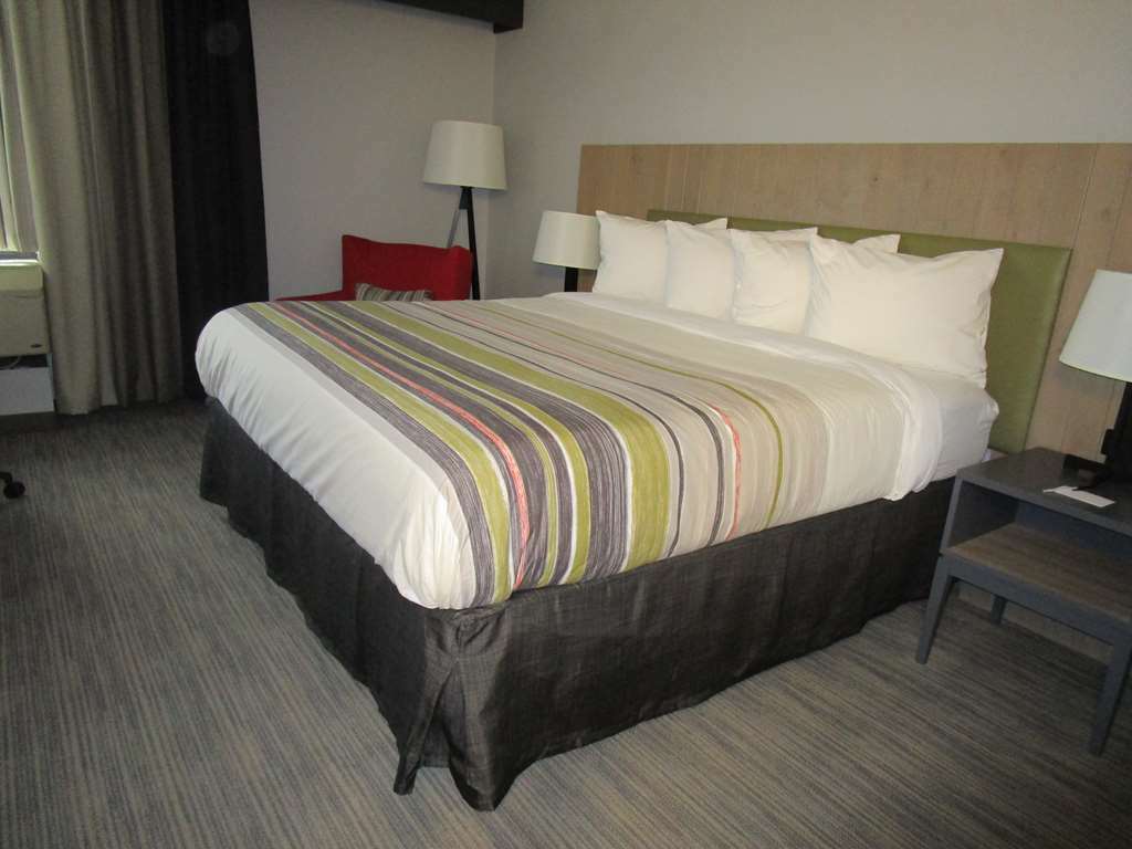 Comfort Inn & Suites Liverpool - Syracuse North Room photo